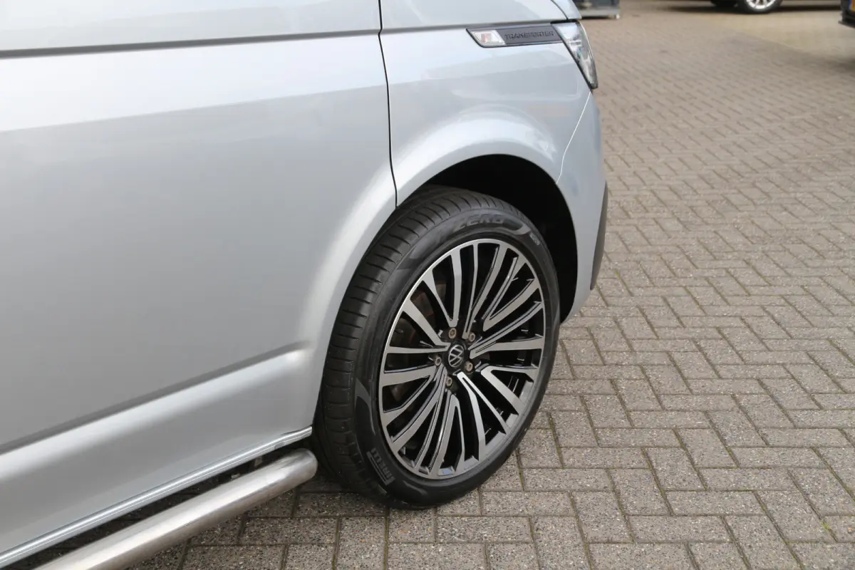 2.0 TDI 150 | Aut. | DC | L2H1 | LED | Cruise | Airco..