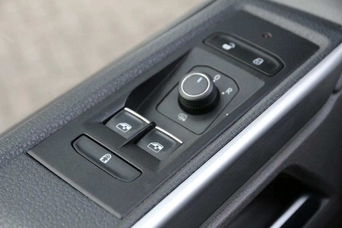2.0 TDI 150 | Aut. | DC | L2H1 | LED | Cruise | Airco..