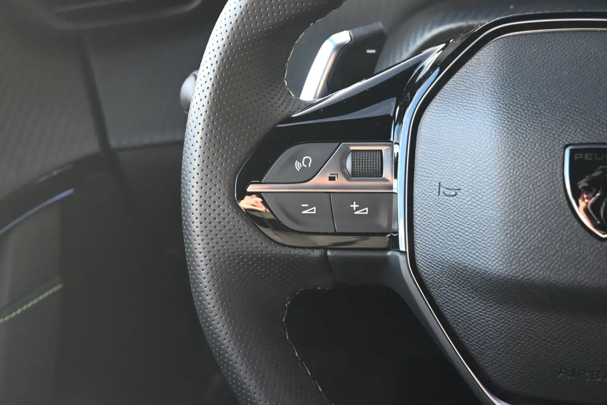 1.2 Hybrid 110 e-DCS6 GT Tot 8 Jaar Garantie! | Navi by App | 360 Camera | DAB Ontvanger | Cruise control | FULL Led | LMV 17" |
