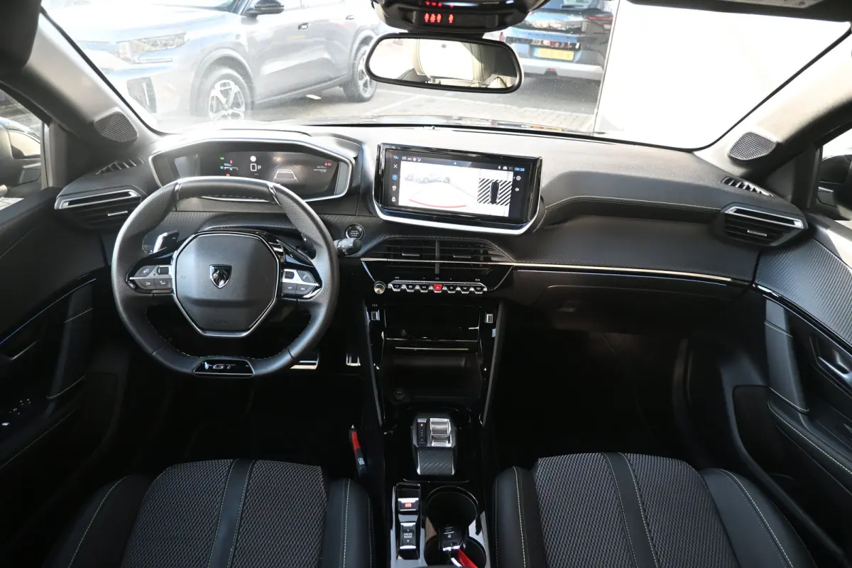 1.2 Hybrid 110 e-DCS6 GT Tot 8 Jaar Garantie! | Navi by App | 360 Camera | DAB Ontvanger | Cruise control | FULL Led | LMV 17" |