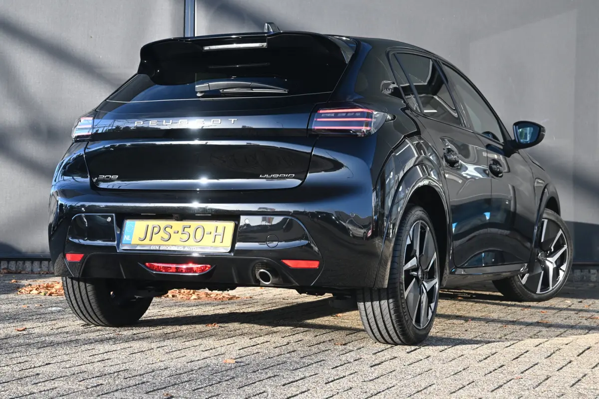 1.2 Hybrid 110 e-DCS6 GT Tot 8 Jaar Garantie! | Navi by App | 360 Camera | DAB Ontvanger | Cruise control | FULL Led | LMV 17" |
