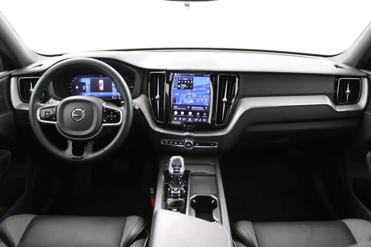 T6 Plug-in hybrid AWD R-design | SoH 98% | Long Range | Panoramadak | Harman/Kardon |  Stoelverwarming | 21 inch |