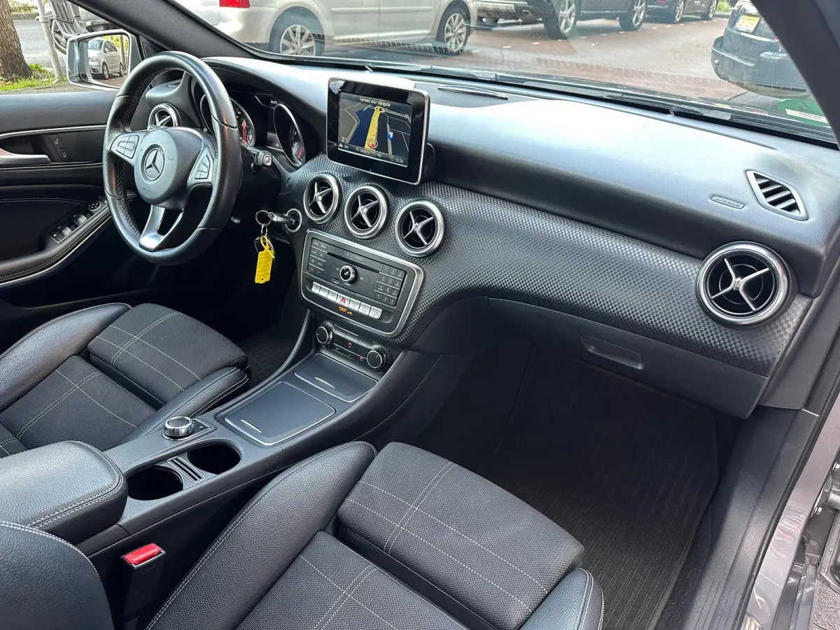 180 Automaat Airco Navi Leer