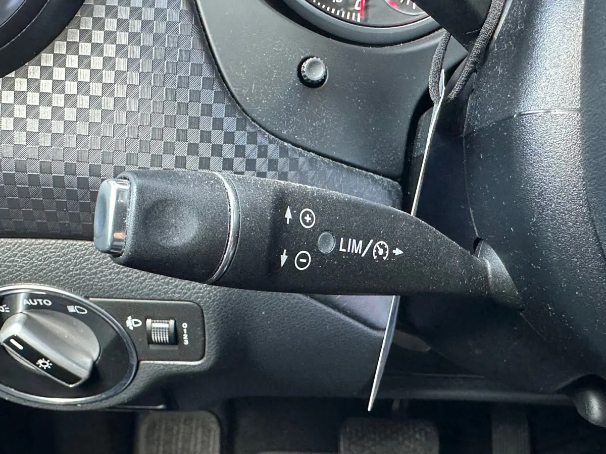 180 Automaat Airco Navi Leer