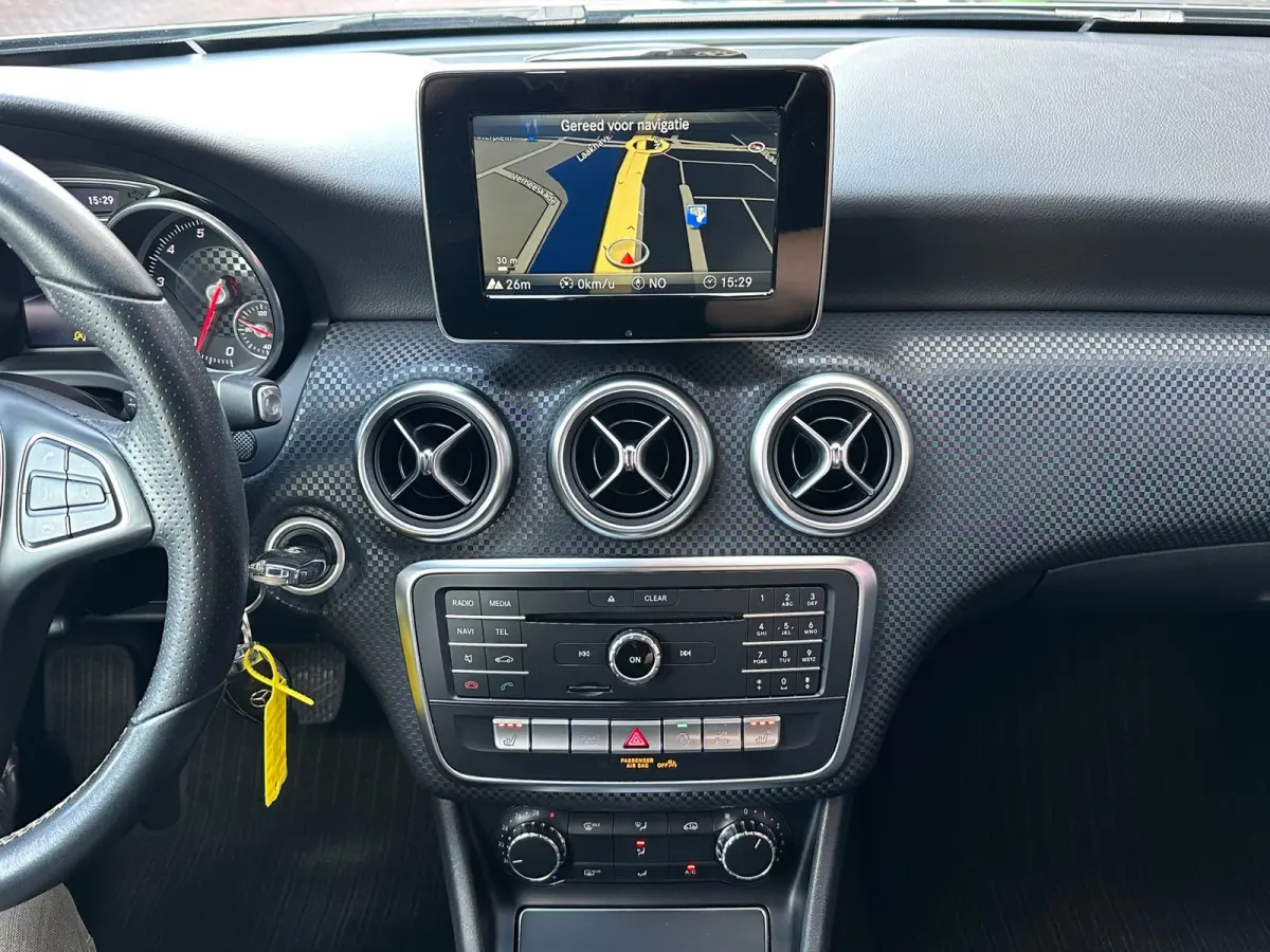 180 Automaat Airco Navi Leer