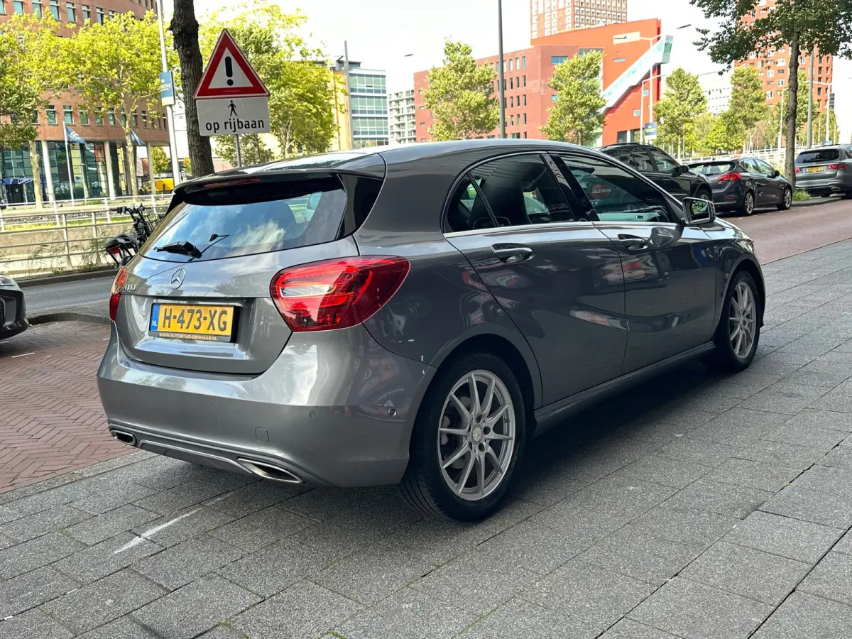180 Automaat Airco Navi Leer