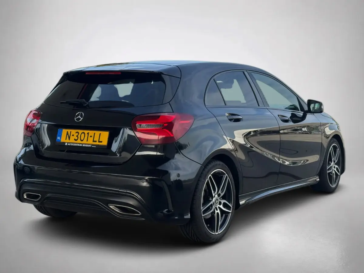 180 Business Solution AMG(Goed onderH, Navi Groot, StoelV, Camera, Carplay, Cruise Con, Etc)
