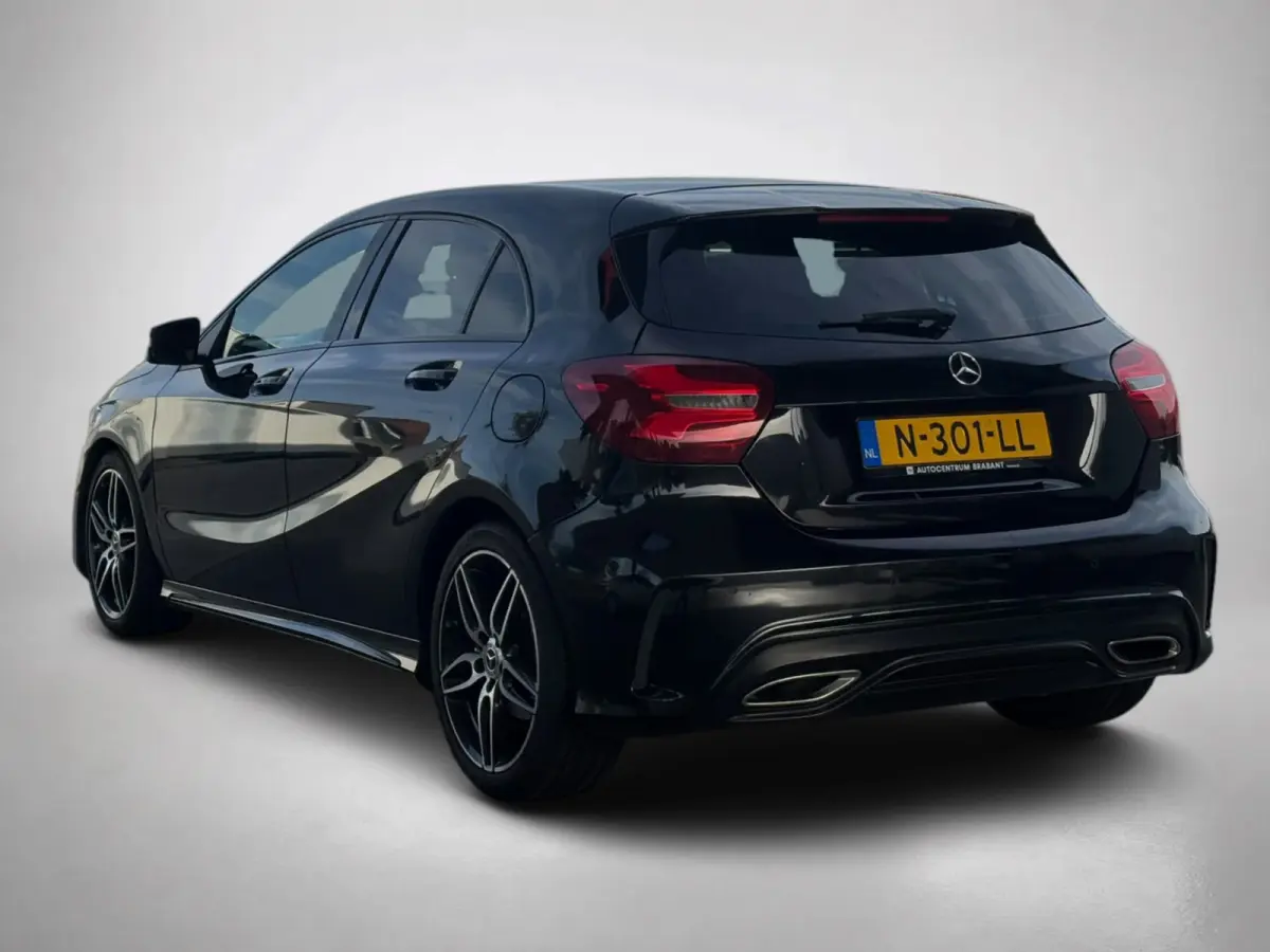 180 Business Solution AMG(Goed onderH, Navi Groot, StoelV, Camera, Carplay, Cruise Con, Etc)