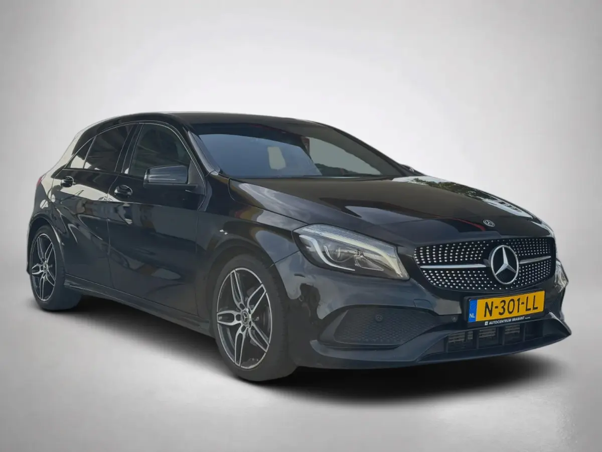 180 Business Solution AMG(Goed onderH, Navi Groot, StoelV, Camera, Carplay, Cruise Con, Etc)