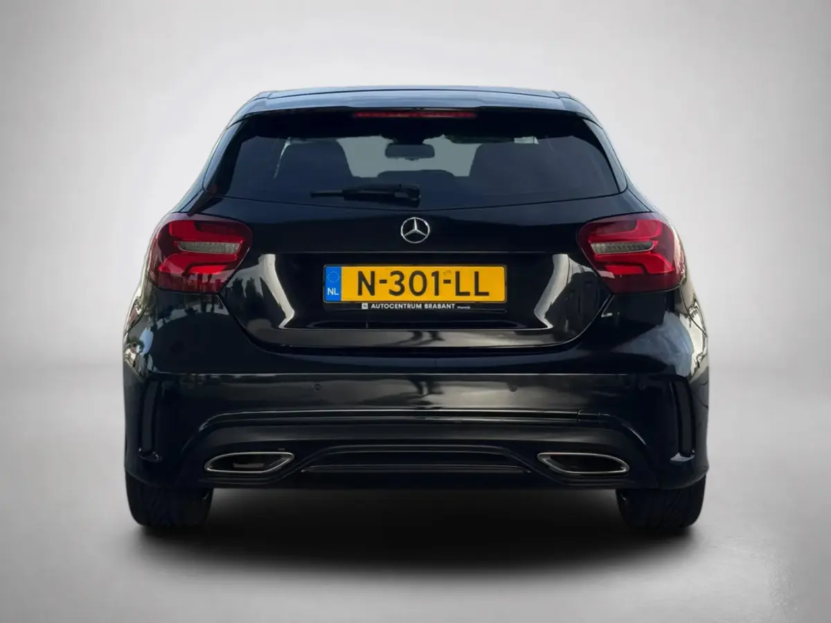 180 Business Solution AMG(Goed onderH, Navi Groot, StoelV, Camera, Carplay, Cruise Con, Etc)