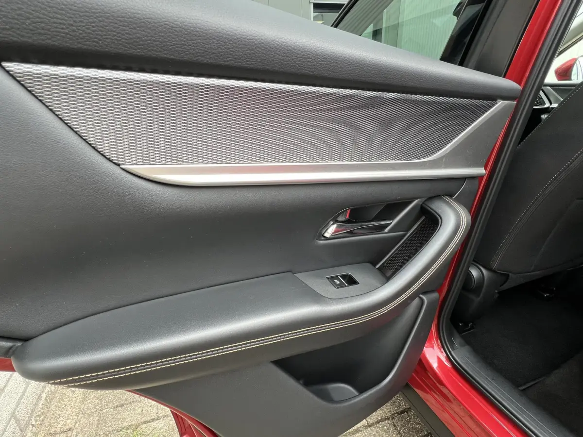 2.5 e-SkyActiv PHEV Exclusive-Line El. Trekhaak / apple carplay / 20" velgen / Soul Red / Headup