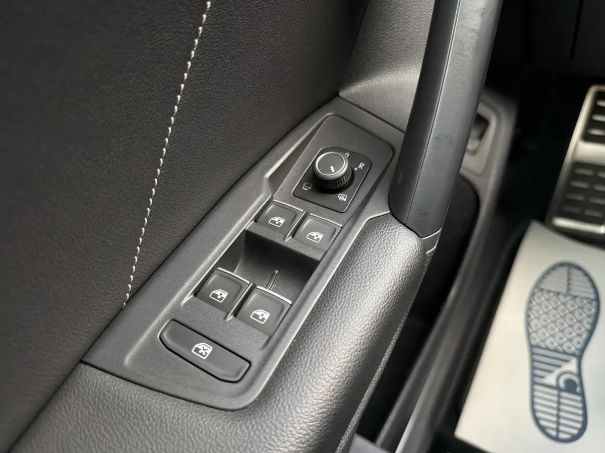 1.4 TSI eHybrid R-Line Business+ - 245PK