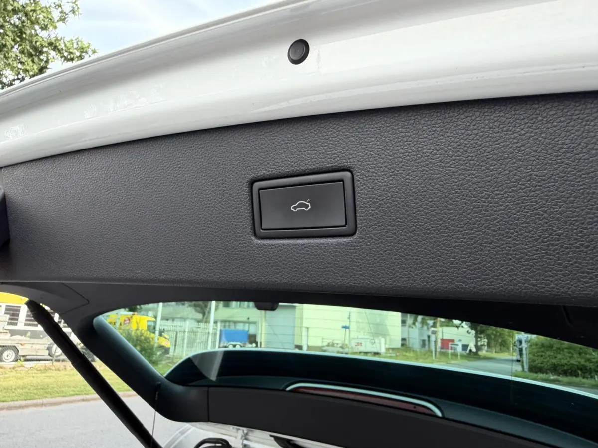 1.4 TSI eHybrid R-Line Business+ - 245PK