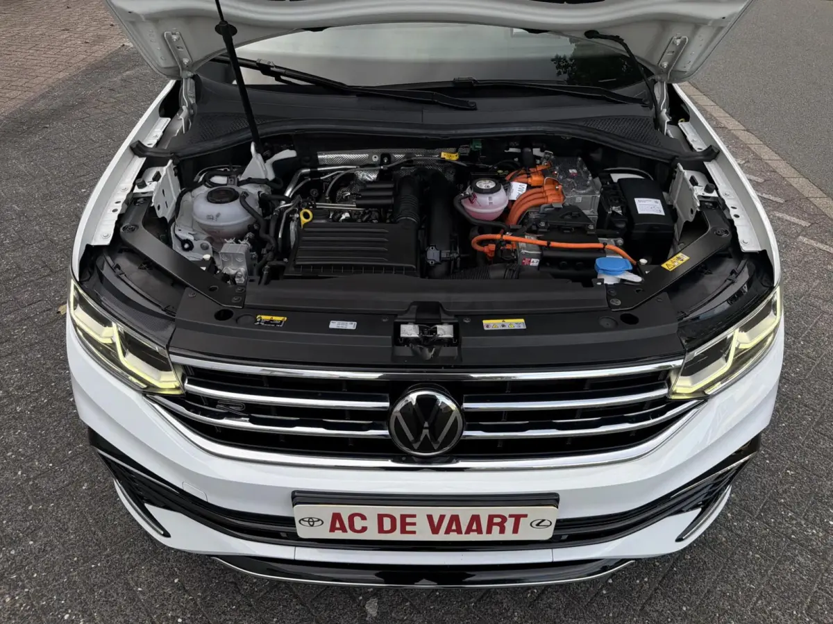 1.4 TSI eHybrid R-Line Business+ - 245PK