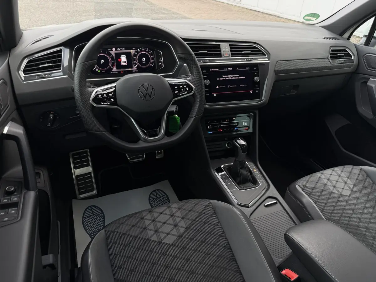 1.4 TSI eHybrid R-Line Business+ - 245PK