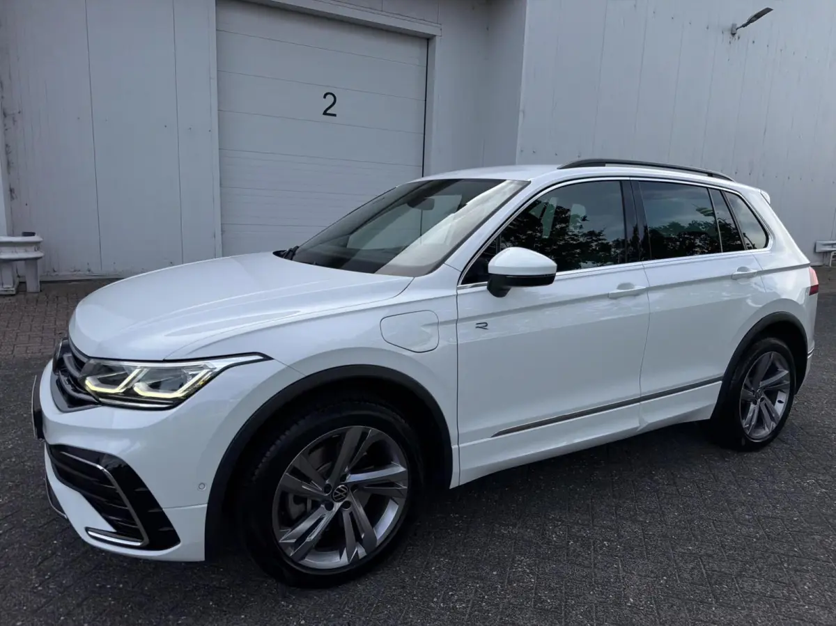 1.4 TSI eHybrid R-Line Business+ - 245PK