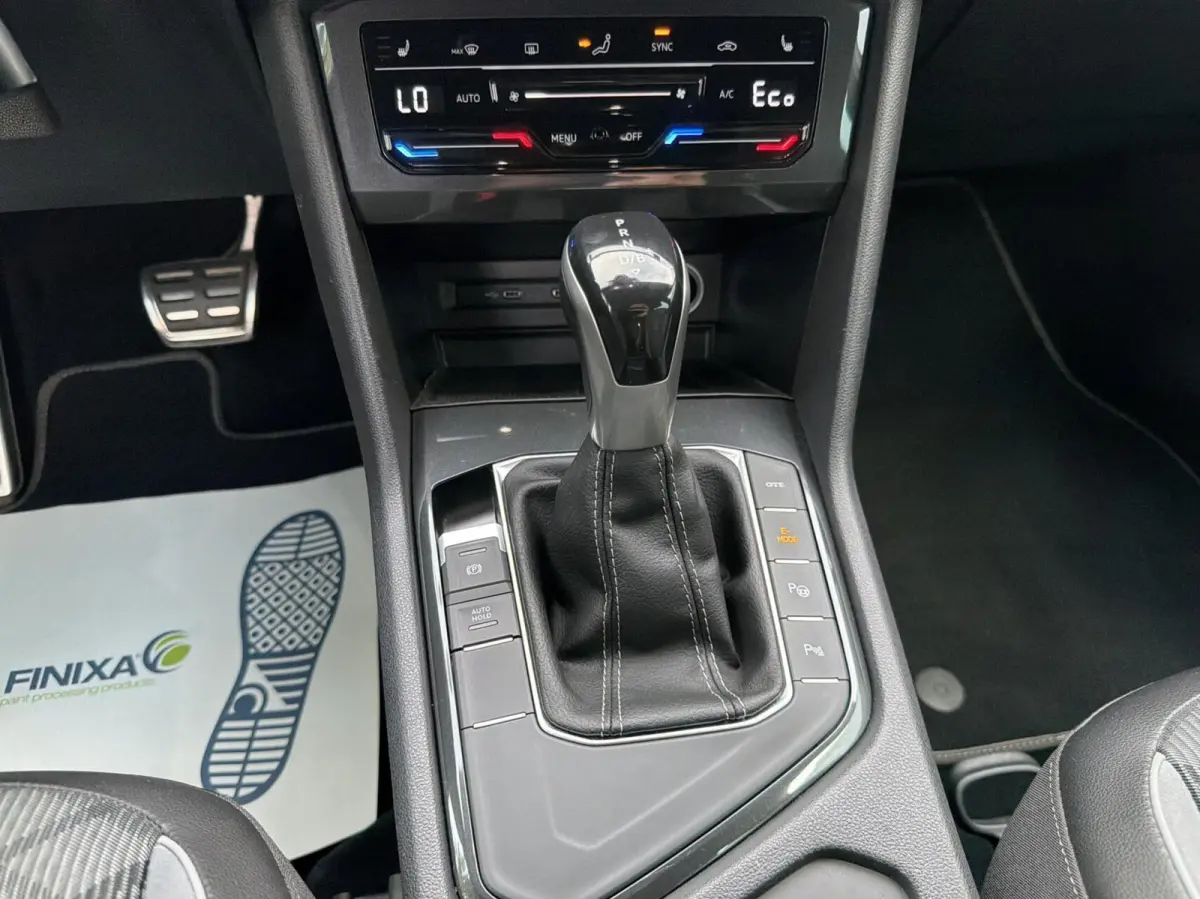 1.4 TSI eHybrid R-Line Business+ - 245PK