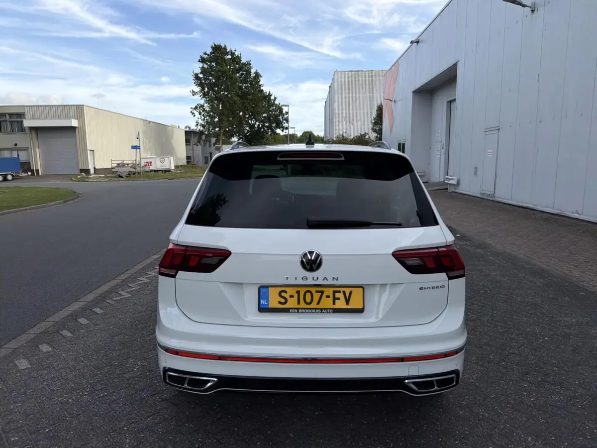 1.4 TSI eHybrid R-Line Business+ - 245PK