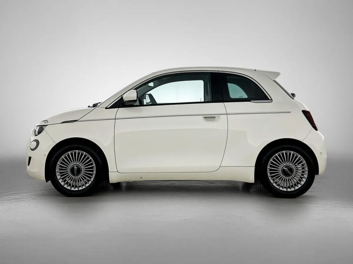 Icon 42 kWh 118pk Automaat | Apple Carplay/Android Auto | ACCU 96% | Climate Control | Cruise Control | Camera | Parkeersensoren V+A | Extra Getint Glas | 16"LMV | LED |