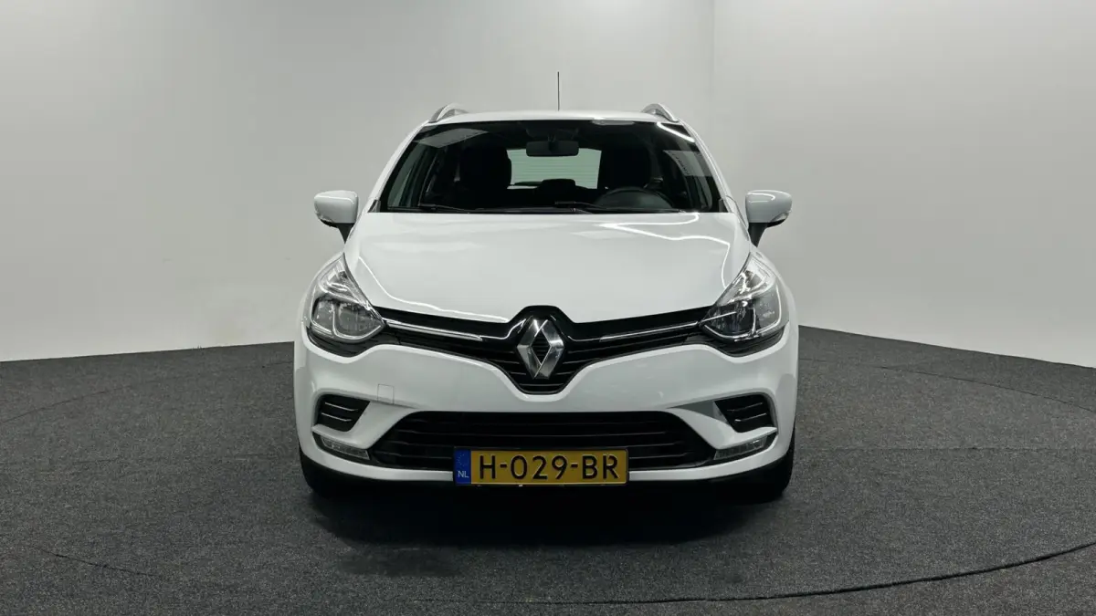 0.9 TCe Limited CRUISE NAVI CARPLAY.