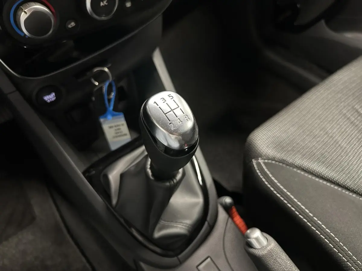 0.9 TCe Limited CRUISE NAVI CARPLAY.