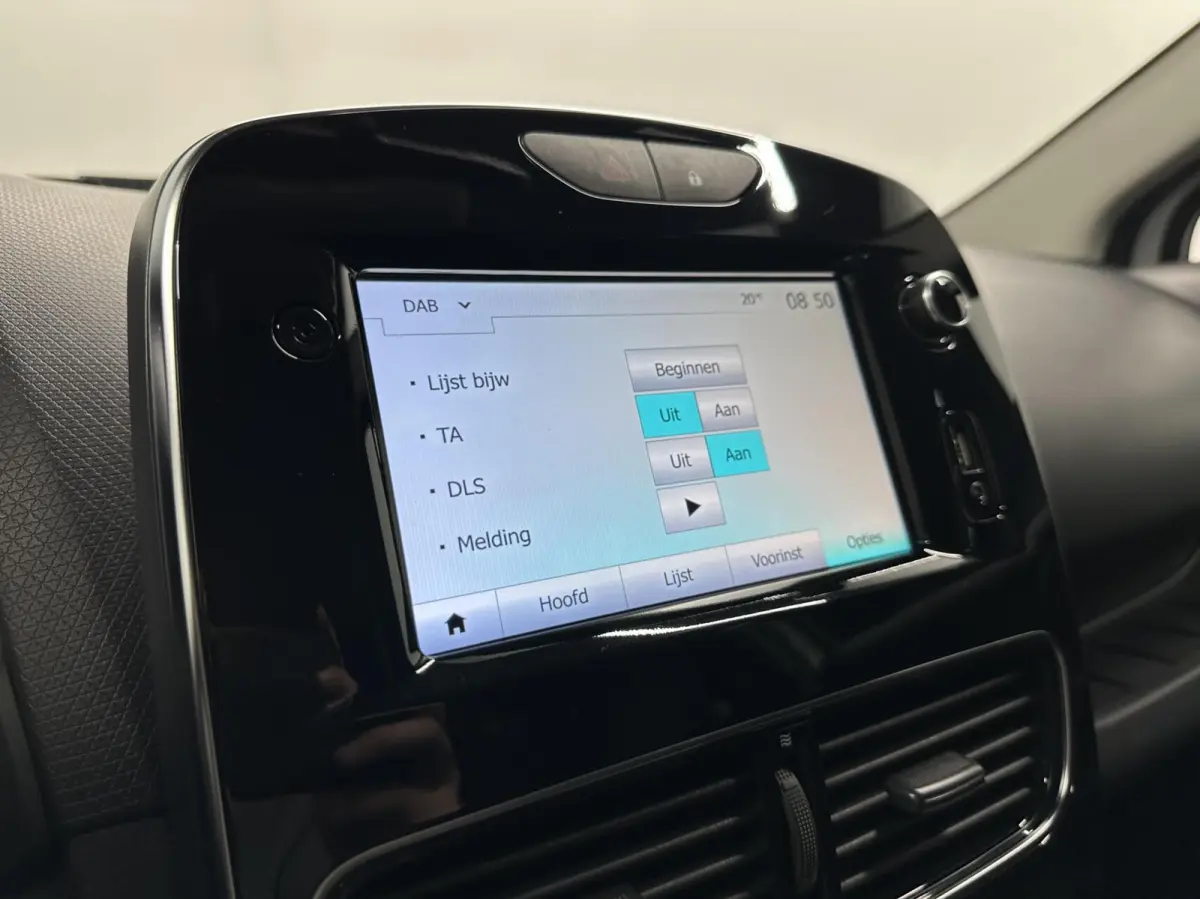 0.9 TCe Limited CRUISE NAVI CARPLAY.