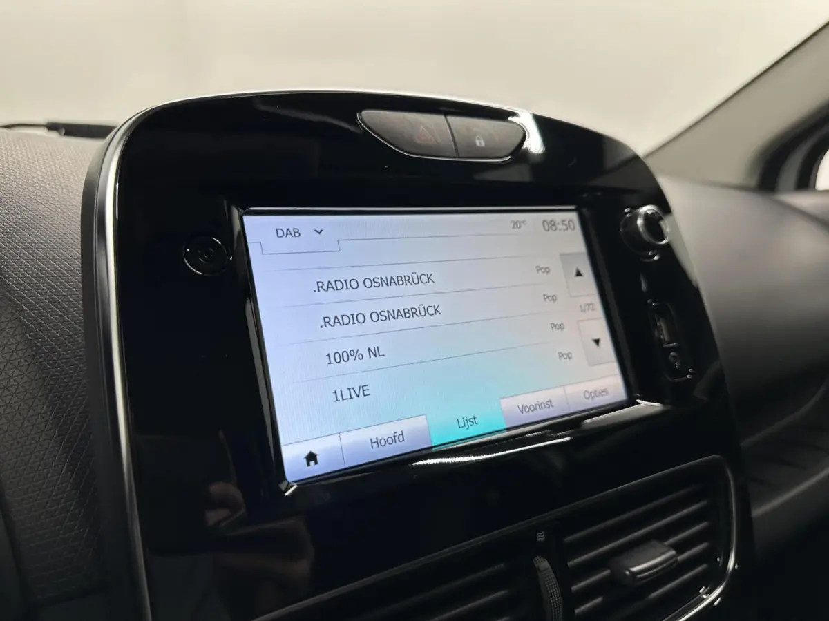 0.9 TCe Limited CRUISE NAVI CARPLAY.