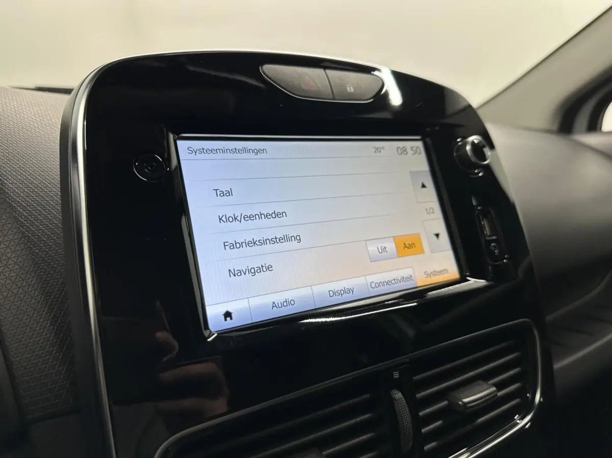 0.9 TCe Limited CRUISE NAVI CARPLAY.