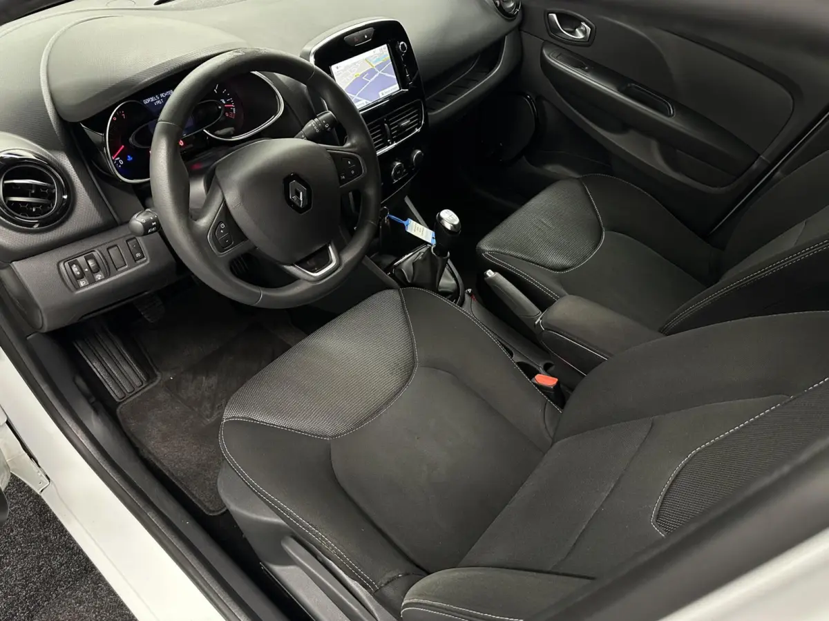 0.9 TCe Limited CRUISE NAVI CARPLAY.