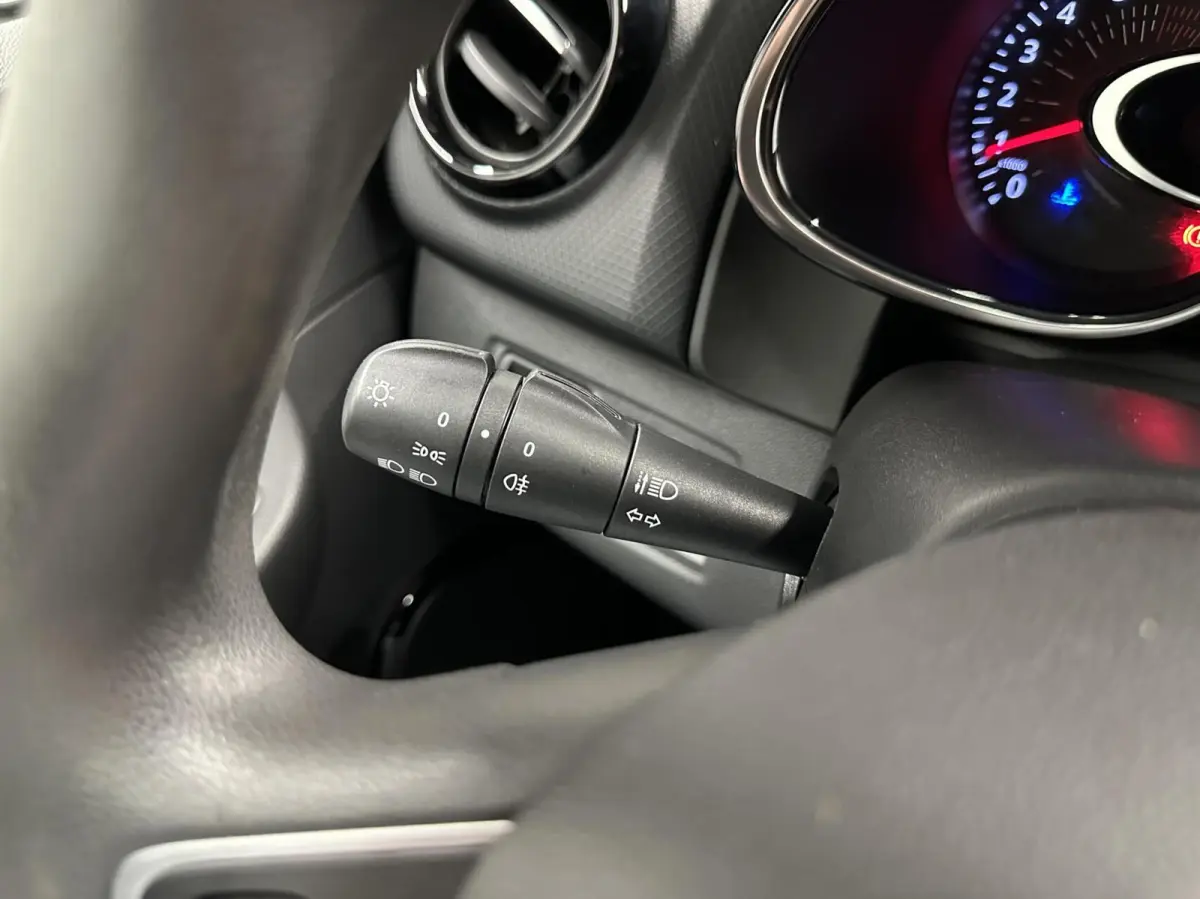 0.9 TCe Limited CRUISE NAVI CARPLAY.