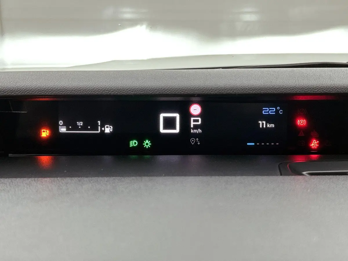 110pk 1.2 Hybrid Max Automaat | VOORRAAD VOORDEEL | Navigatie | Climate Control | Cruise Control | Camera | 17" LMV | LED | Apple Carplay/Android Auto |