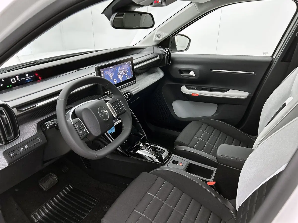110pk 1.2 Hybrid Max Automaat | VOORRAAD VOORDEEL | Navigatie | Climate Control | Cruise Control | Camera | 17" LMV | LED | Apple Carplay/Android Auto |