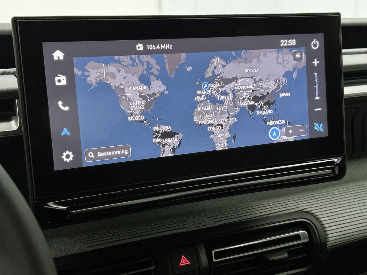 110pk 1.2 Hybrid Max Automaat | VOORRAAD VOORDEEL | Navigatie | Climate Control | Cruise Control | Camera | 17" LMV | LED | Apple Carplay/Android Auto |