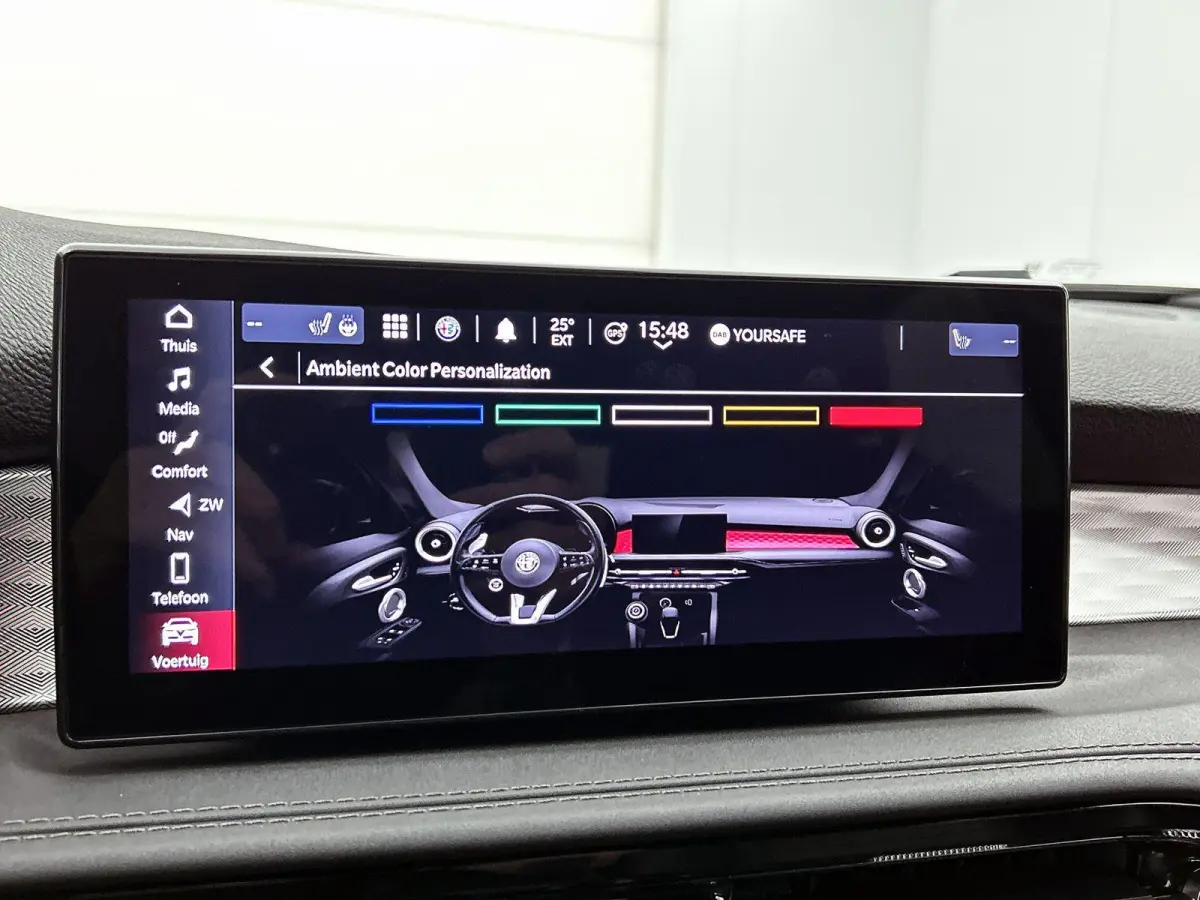130pk 1.5T Hybrid Edizione Speciale Automaat | Elektrisch Verstelb. Bestuurdersstoel | Elektrische Klep | Matrix-LED | Stoelverwarming/-verkoeling | Adaptieve Cruise Control | Leder | 20"LMV