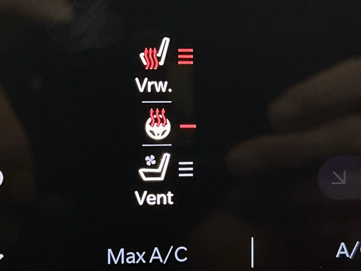 130pk 1.5T Hybrid Edizione Speciale Automaat | Elektrisch Verstelb. Bestuurdersstoel | Elektrische Klep | Matrix-LED | Stoelverwarming/-verkoeling | Adaptieve Cruise Control | Leder | 20"LMV