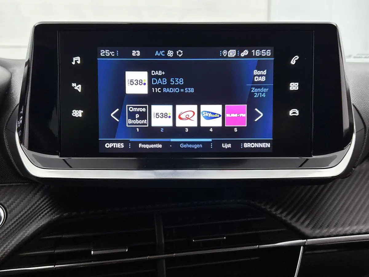 1.2 130pk Allure Pack Automaat | Navigatie | Apple Carplay/Android Auto | Climate Control | Stoelverwarming | Adaptieve Cruise Control | 17"LMV | LED | Camera |