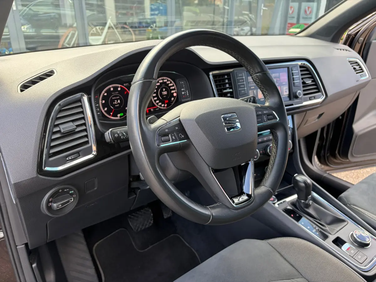 1.5 TSI FR Business Intense|Rijklaar prijs|Elek. trekhaak|Camera|Elek. klep|Stoelverw.|