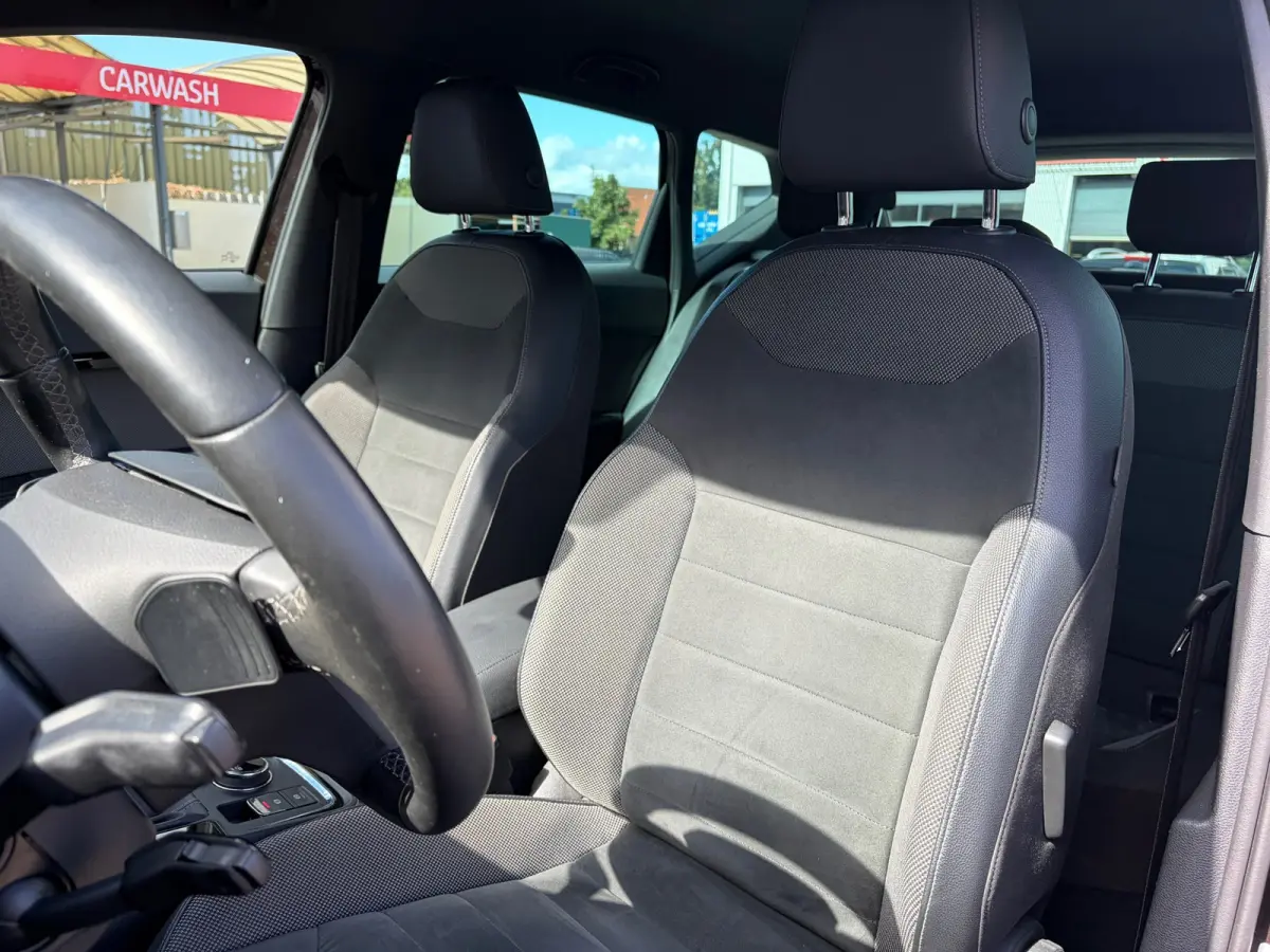 1.5 TSI FR Business Intense|Rijklaar prijs|Elek. trekhaak|Camera|Elek. klep|Stoelverw.|