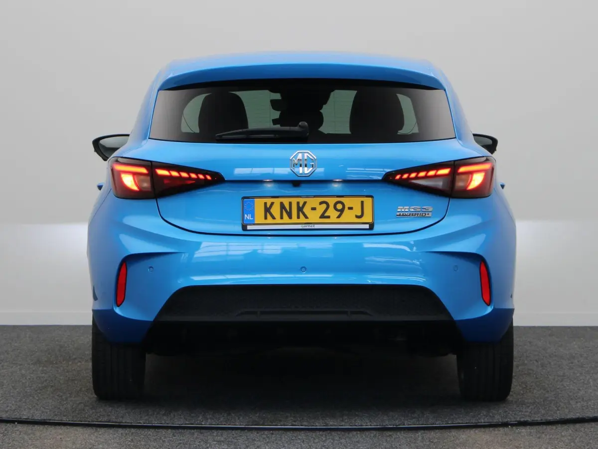 1.5 Luxury | Apple Carplay & Android Auto | Rondomzicht Camera | Stoel en Stuurwielverwarming |