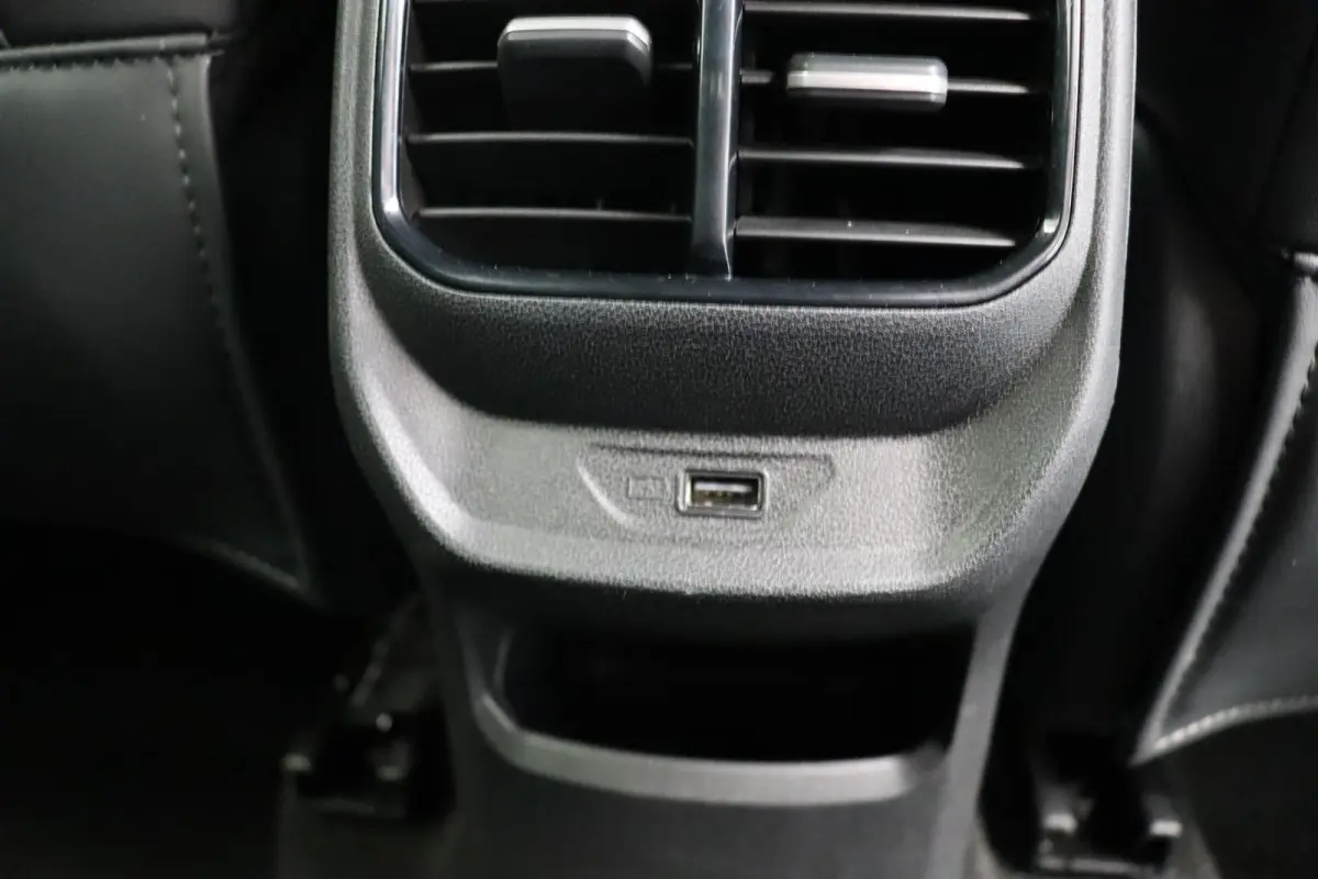 1.5 Luxury | Apple Carplay & Android Auto | Rondomzicht Camera | Stoel en Stuurwielverwarming |