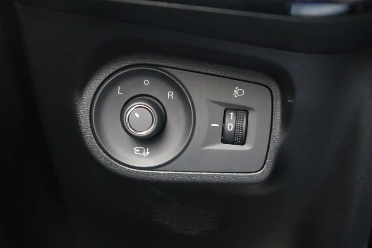 1.5 Luxury | Apple Carplay & Android Auto | Rondomzicht Camera | Stoel en Stuurwielverwarming |