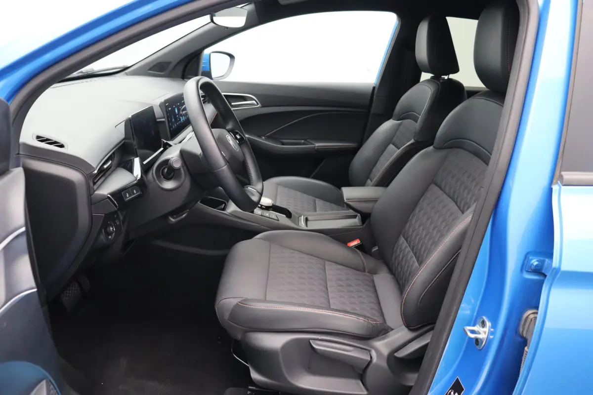 1.5 Luxury | Apple Carplay & Android Auto | Rondomzicht Camera | Stoel en Stuurwielverwarming |
