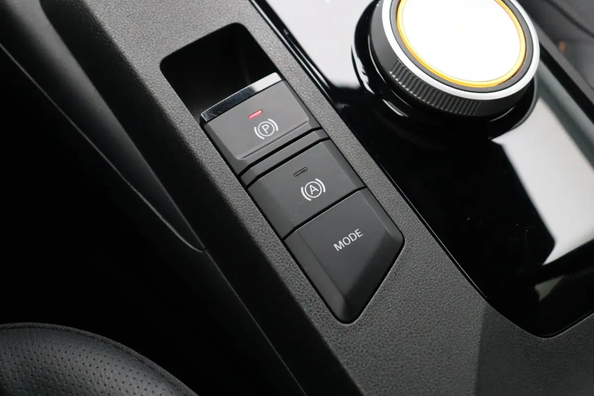 1.5 Luxury | Apple Carplay & Android Auto | Rondomzicht Camera | Stoel en Stuurwielverwarming |