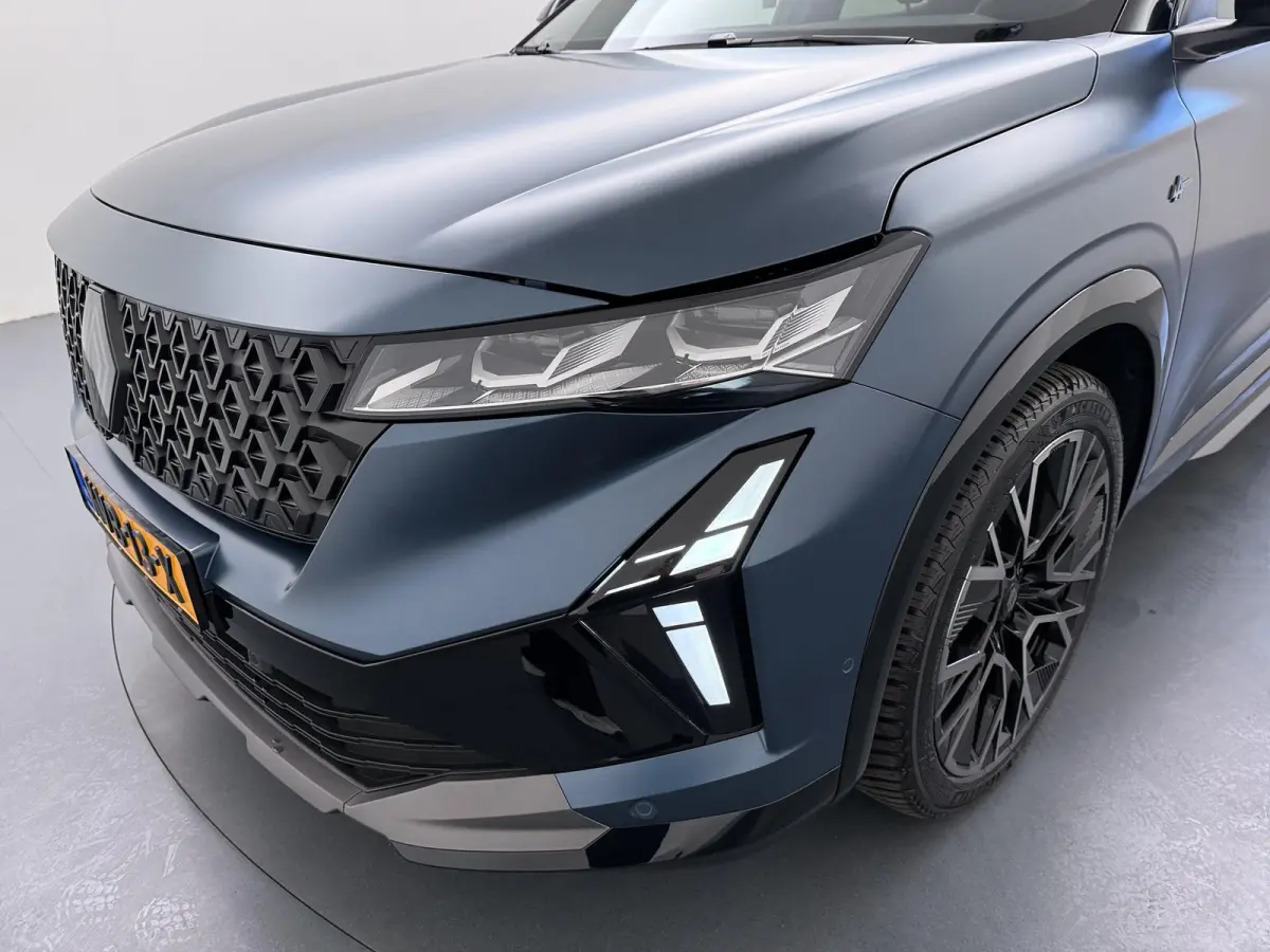 esprit Alpine full hybrid E-Tech 200 | Private Lease vanaf €698! | pack extended grip | pack light & sound | pack privilège |