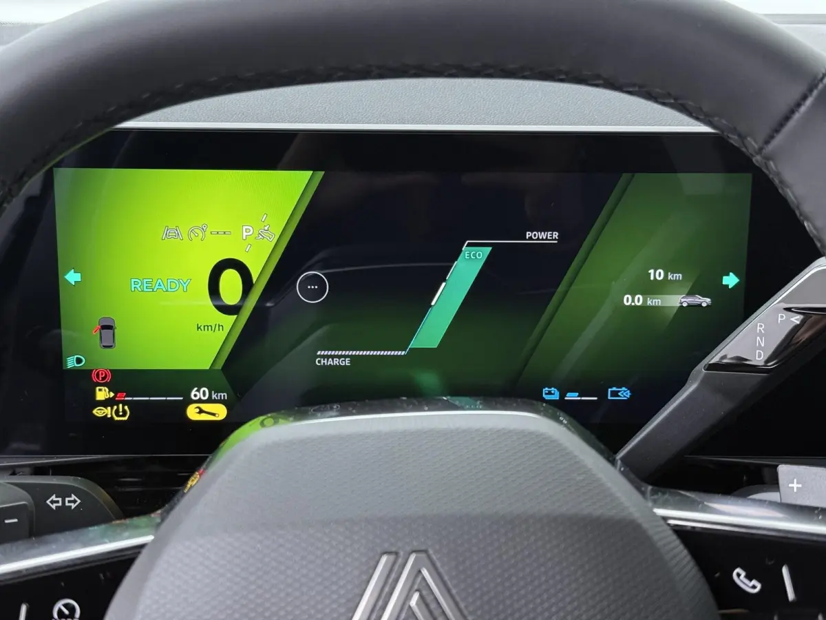 techno full hybrid E-Tech 200 | pack comfort | panoramisch vast glazen dak |