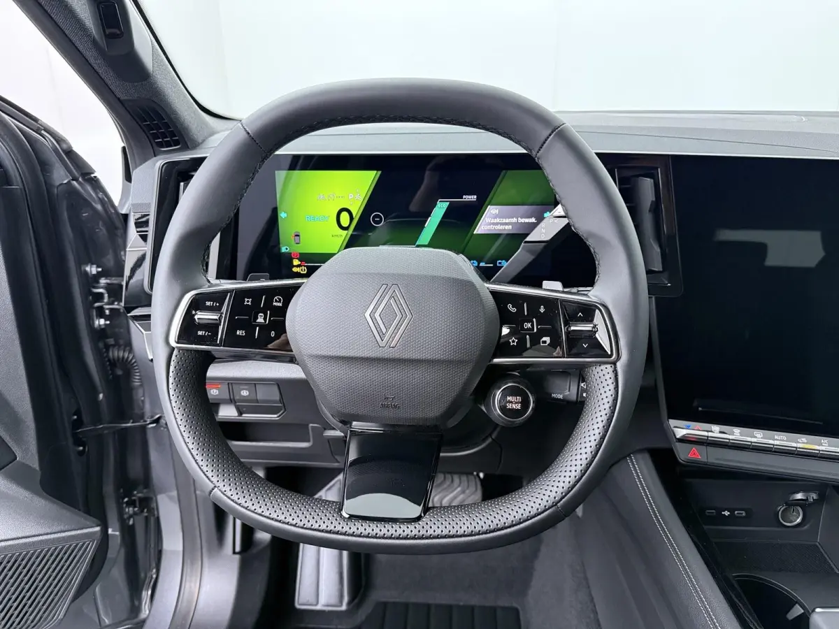 techno full hybrid E-Tech 200 | pack comfort | panoramisch vast glazen dak |