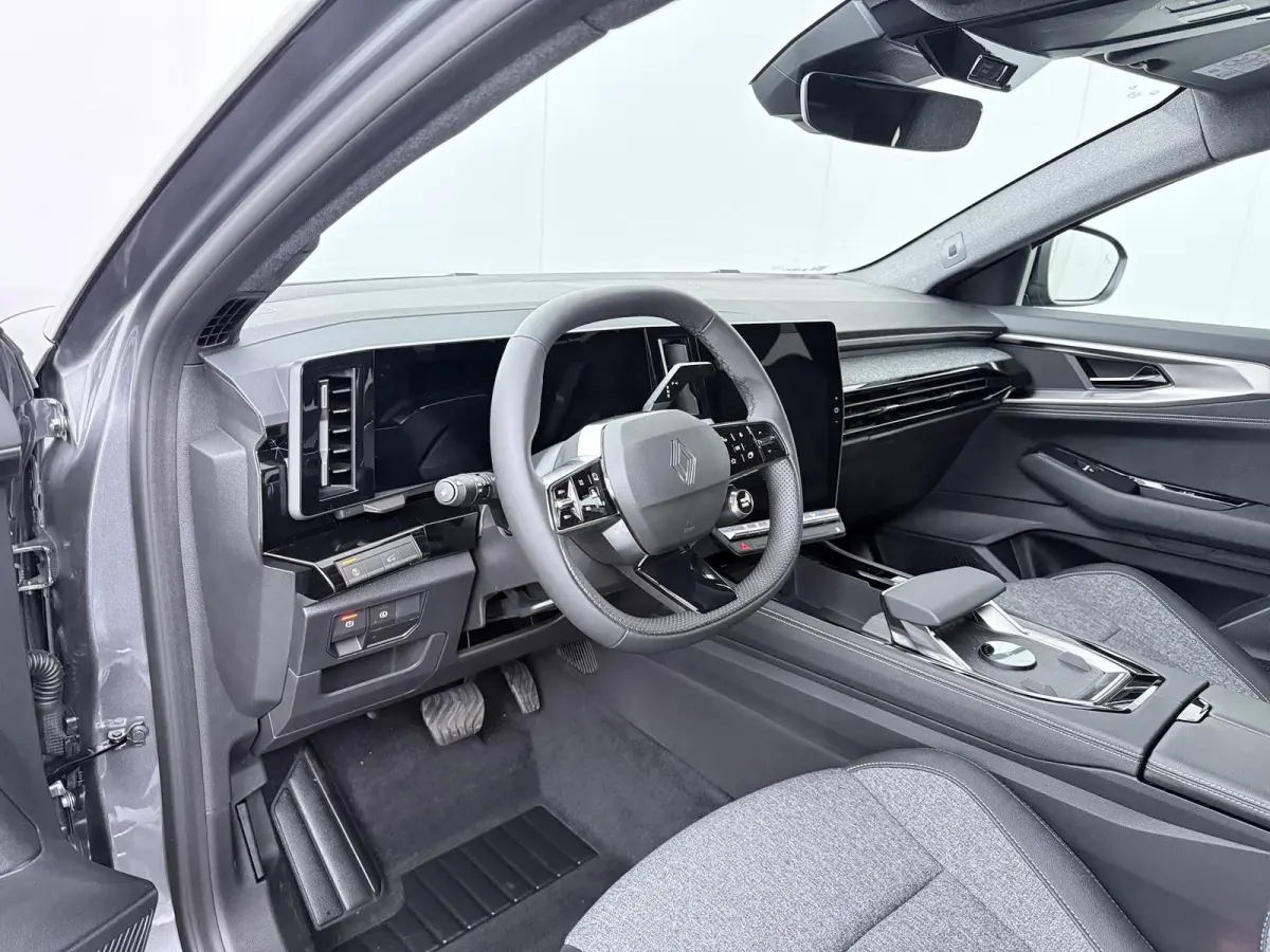 techno full hybrid E-Tech 200 | pack comfort | panoramisch vast glazen dak |