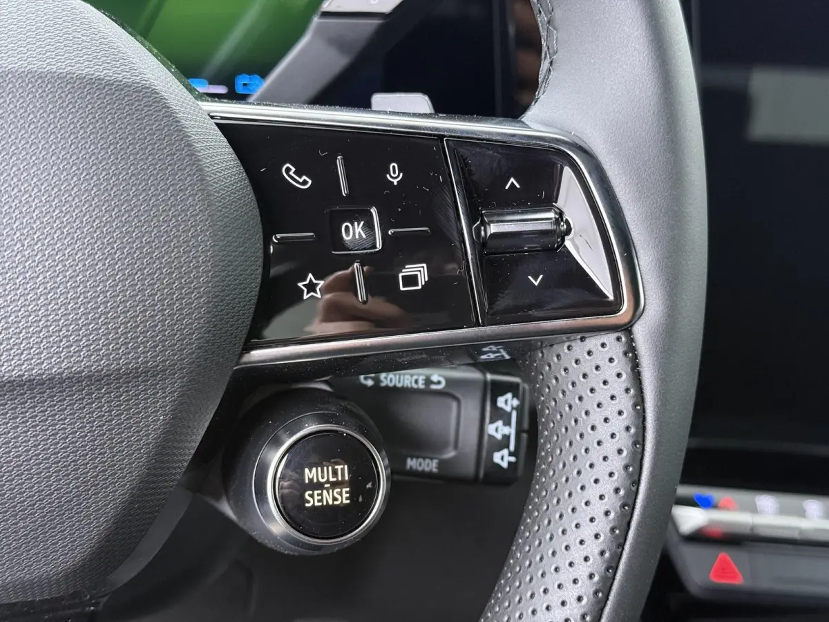 techno full hybrid E-Tech 200 | pack comfort | panoramisch vast glazen dak |