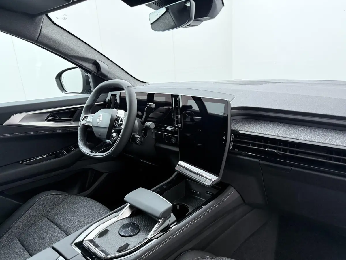 techno full hybrid E-Tech 200 | pack comfort | panoramisch vast glazen dak |