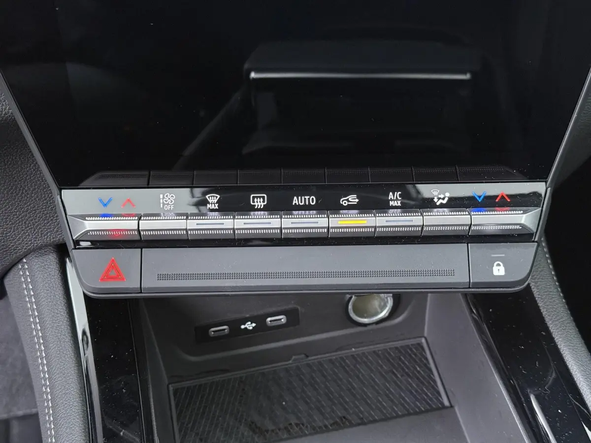 techno full hybrid E-Tech 200 | pack comfort | panoramisch vast glazen dak |